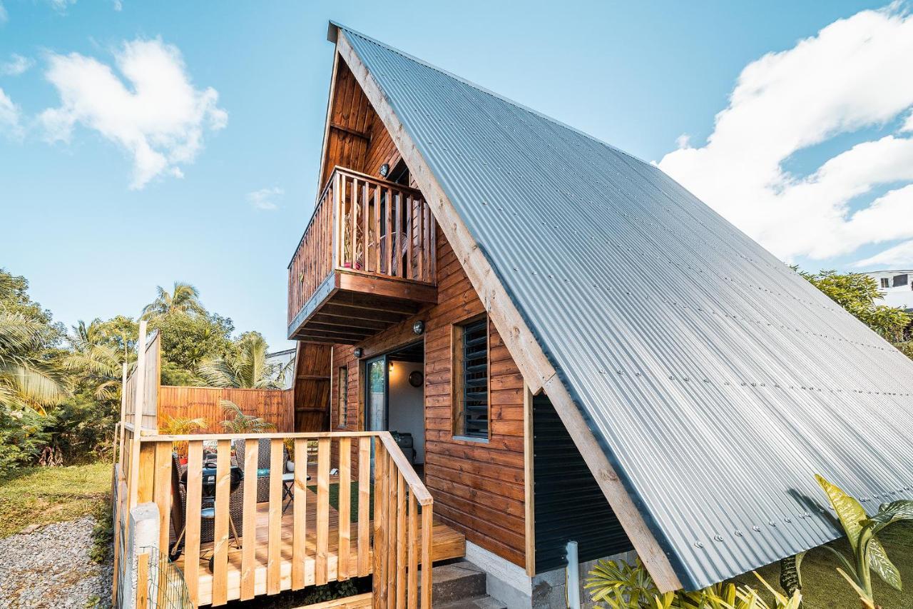 Charmant Chalet Avec Jacuzzi, L'Ile O Vert Saint-Philippe Luaran gambar